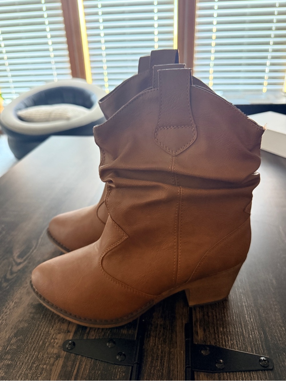 Tan Western-Style Women's Ankle Boots size 7